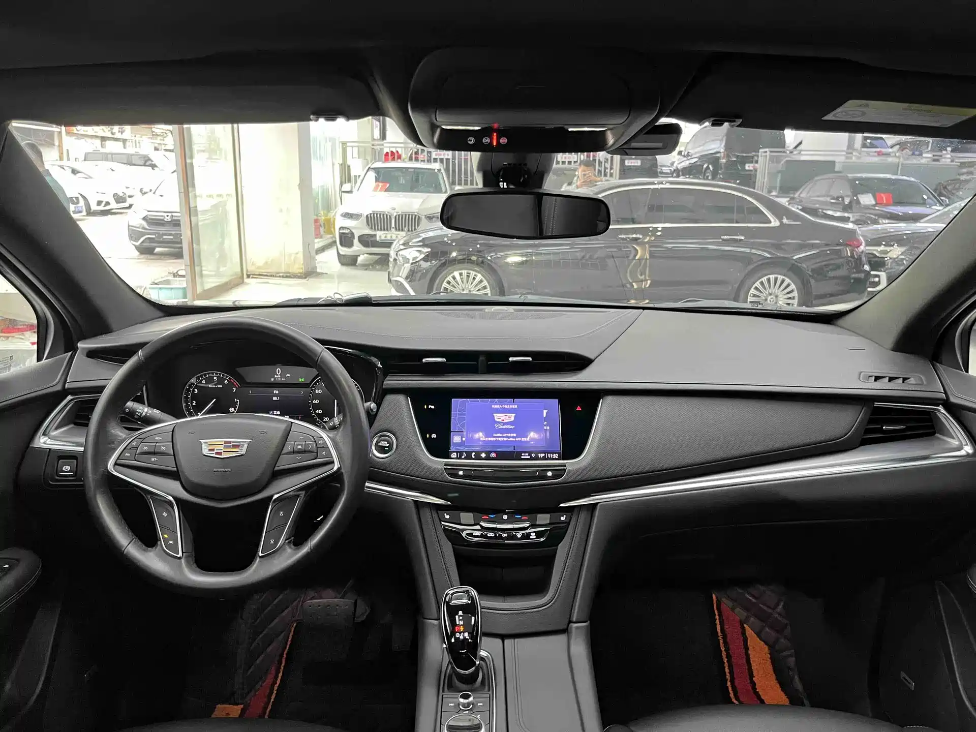 Photo 13 - Cadillac XT5