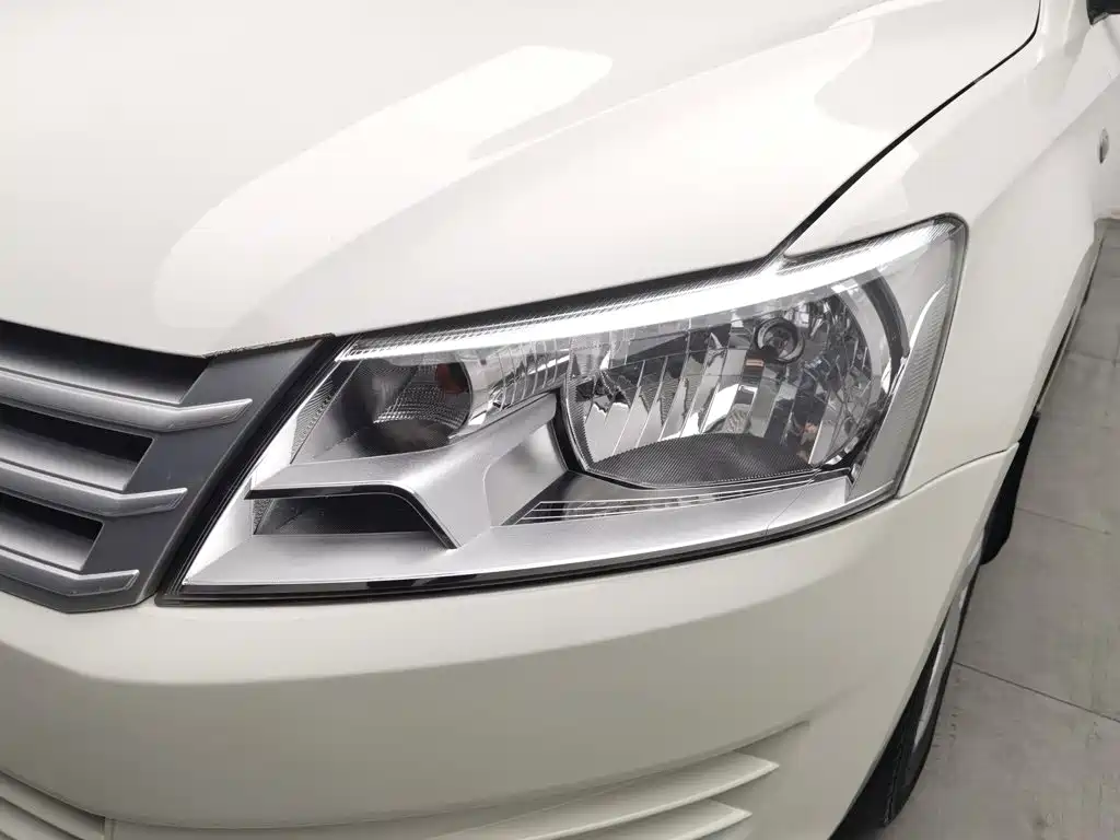 صورة 7 - Volkswagen Santana