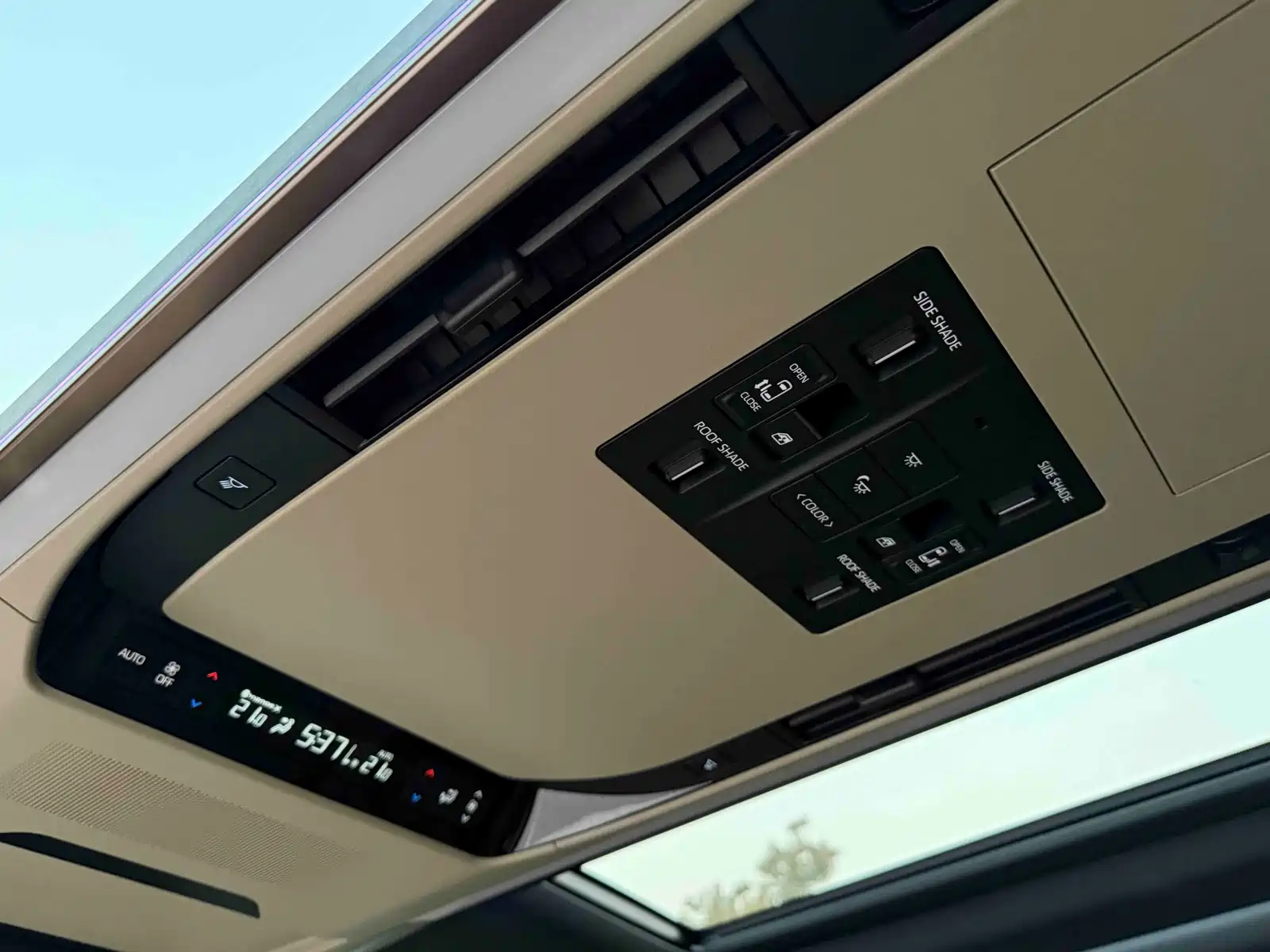 Фото 26 - Toyota Vellfire