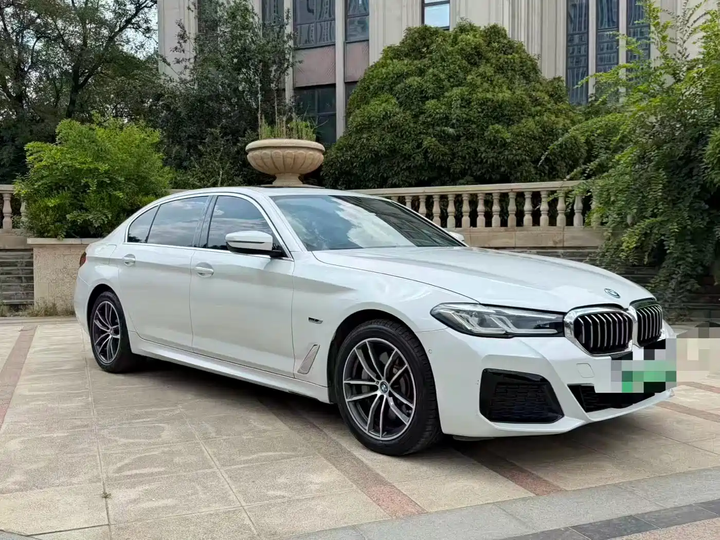 BMW 5 Series 2022 525Li Luxury Package
