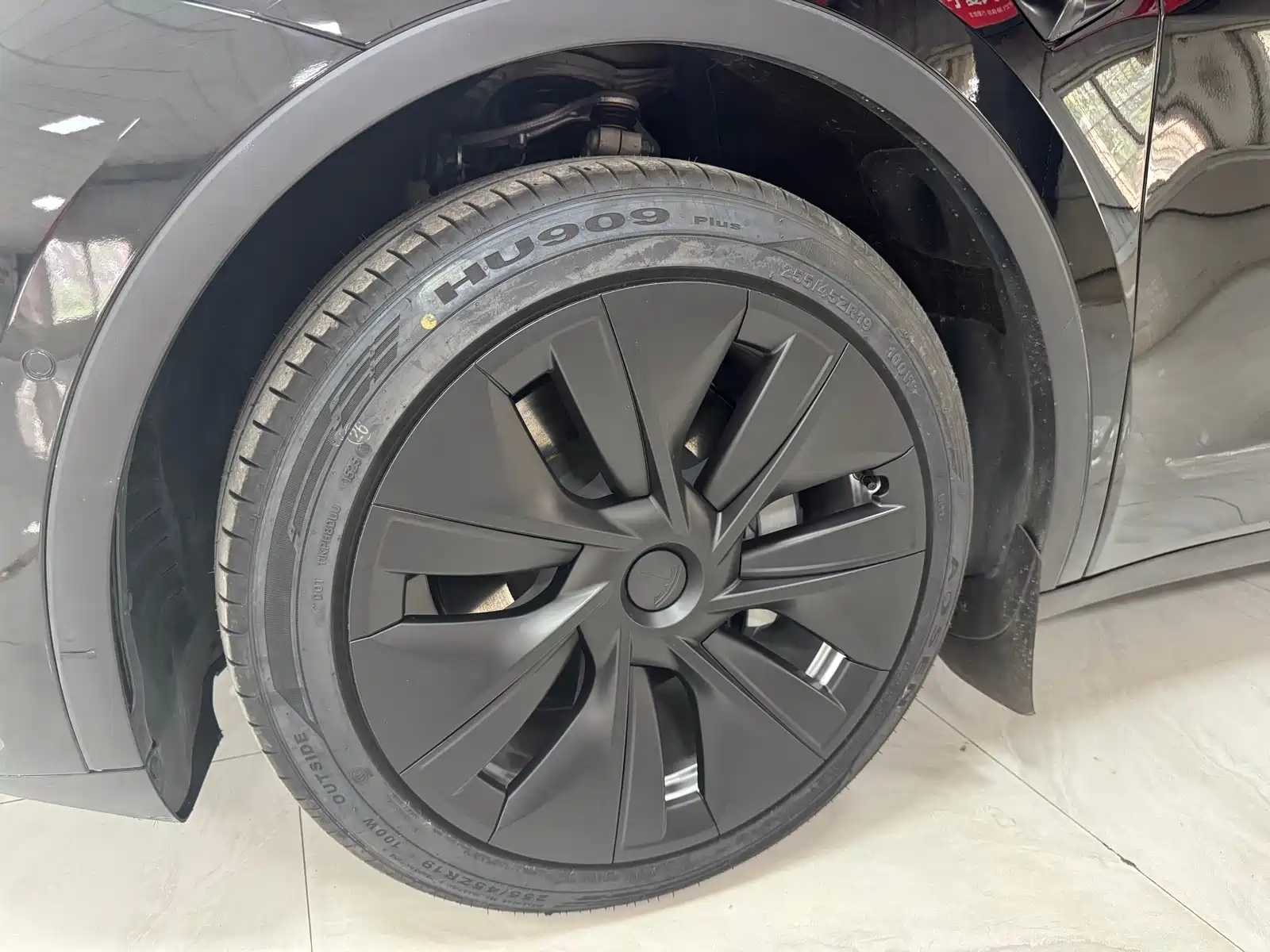 Фото 10 - Tesla Model Y