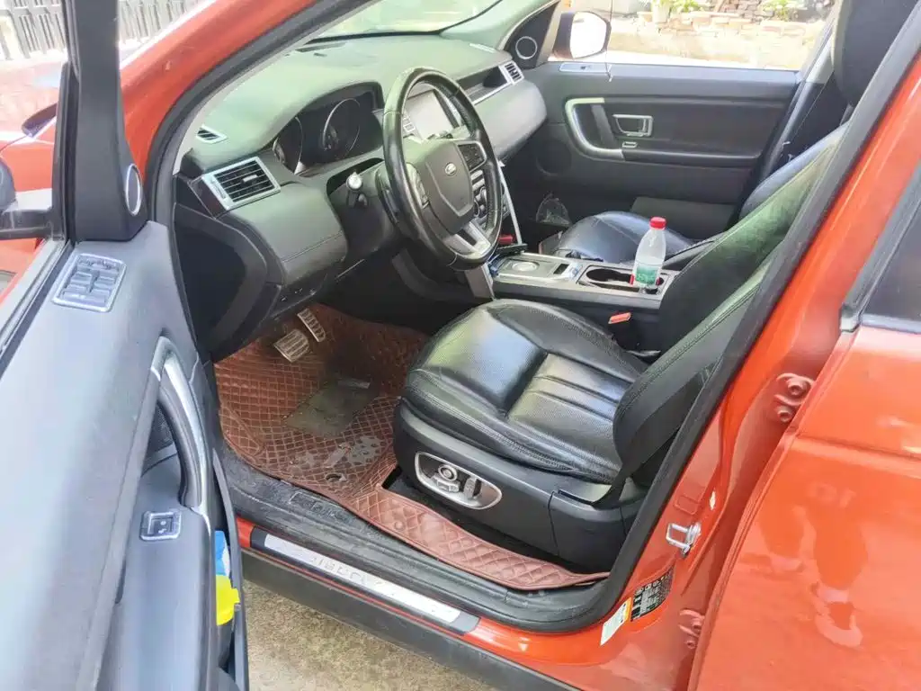 Land Rover Discovery Sport (Import) 2015 2015 2.0T SE