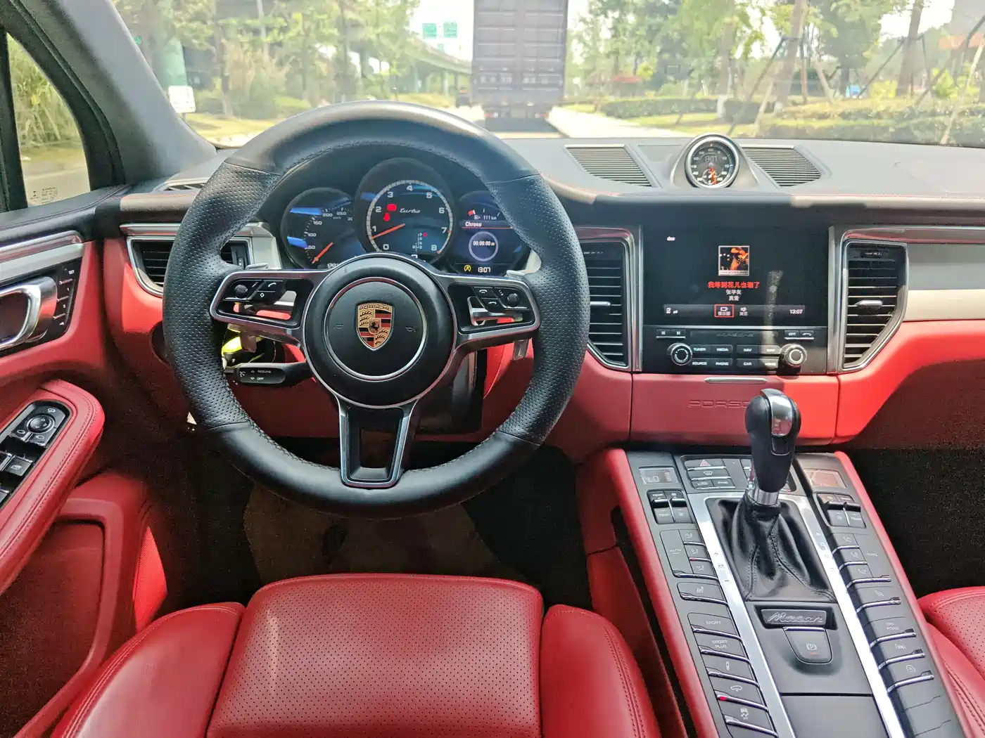 Porsche Macan 2016 Macan Turbo 3.6T фото 13