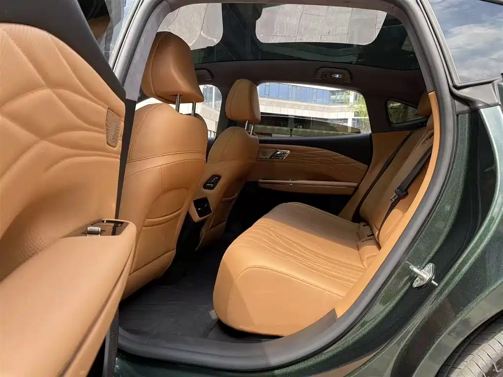 Geely Galaxy Galaxy Xingyao 8 2025 130km EM-P Starship Edition фото 17