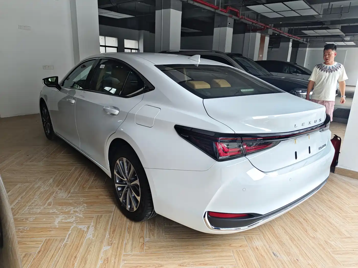 Lexus ES 2026 2025 200 Ultimate Edition