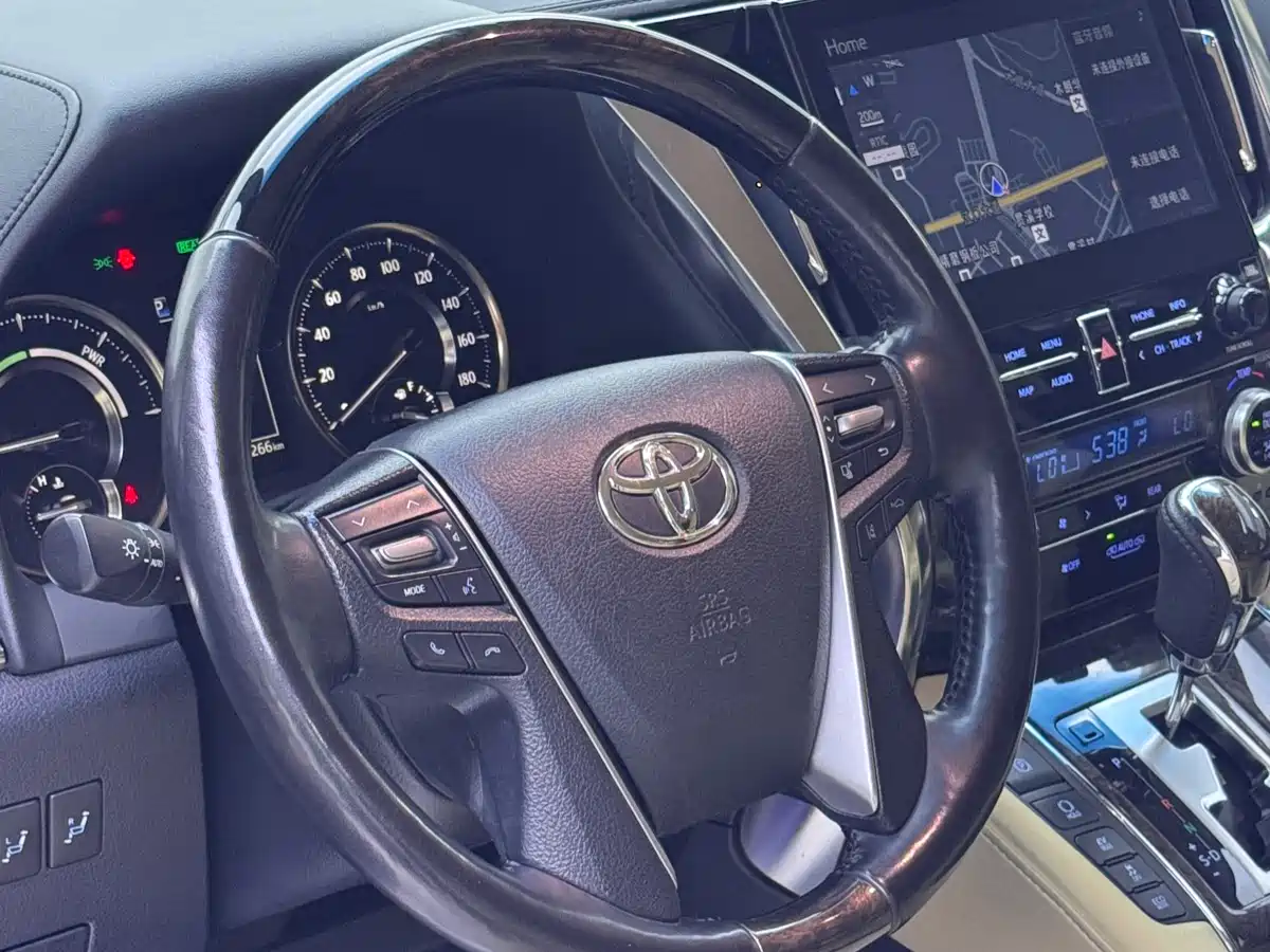 Toyota Vellfire 2021 Crown Hybrid 2.5L HV Premium Edition фото 7