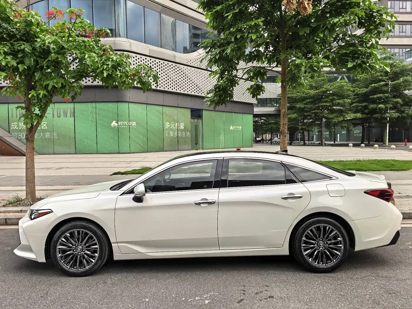 Toyota Avalon 2019 2.5L Touring Premium (China V) фото 15