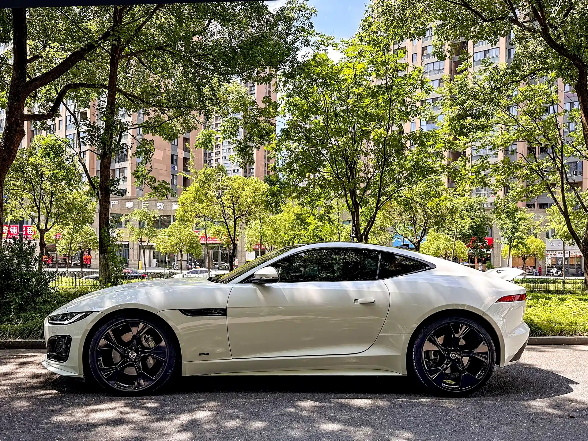 Фото 3 - Jaguar F-TYPE