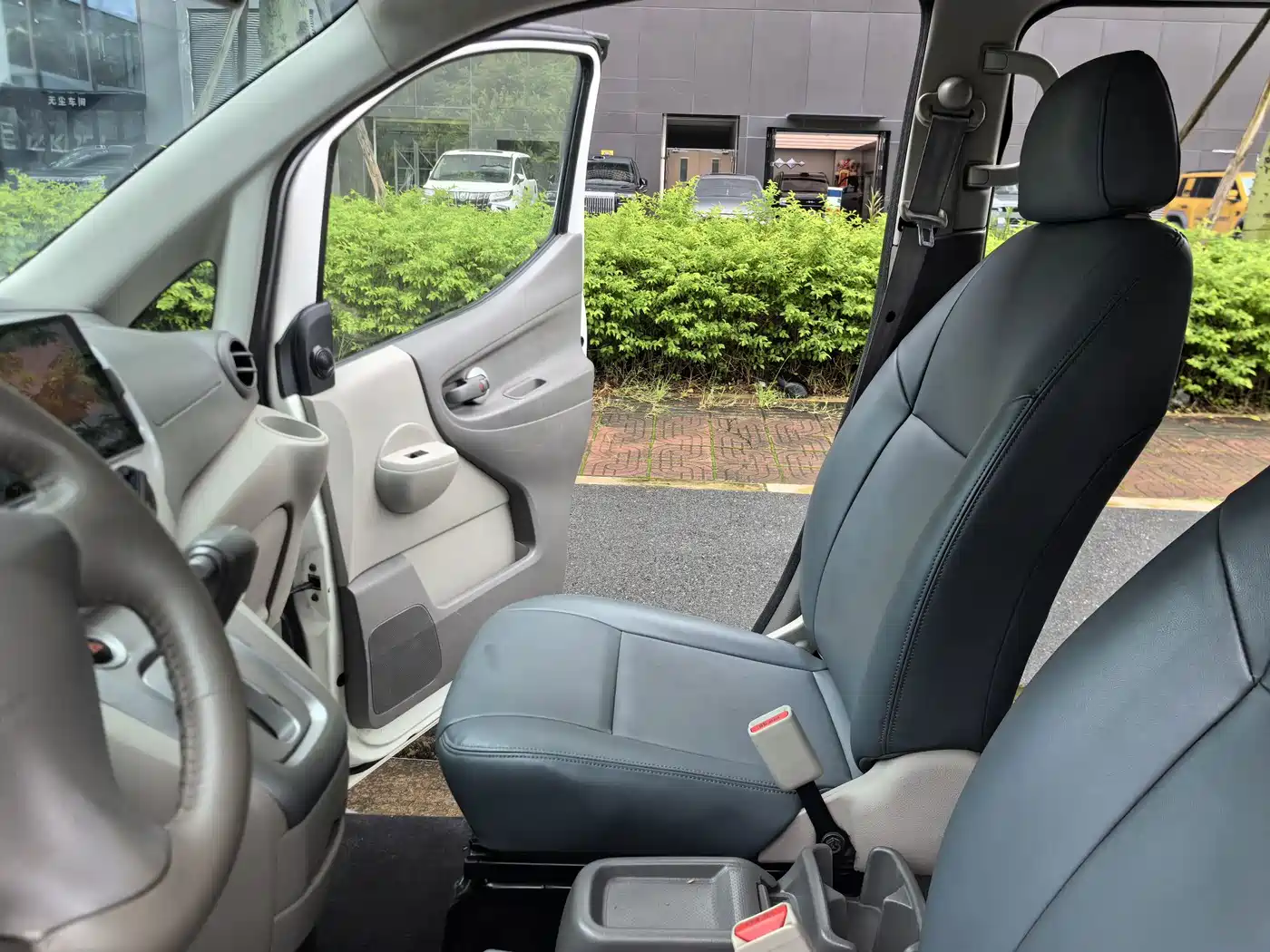 Nissan NV200 2016 2016 1.6L CVT Luxury