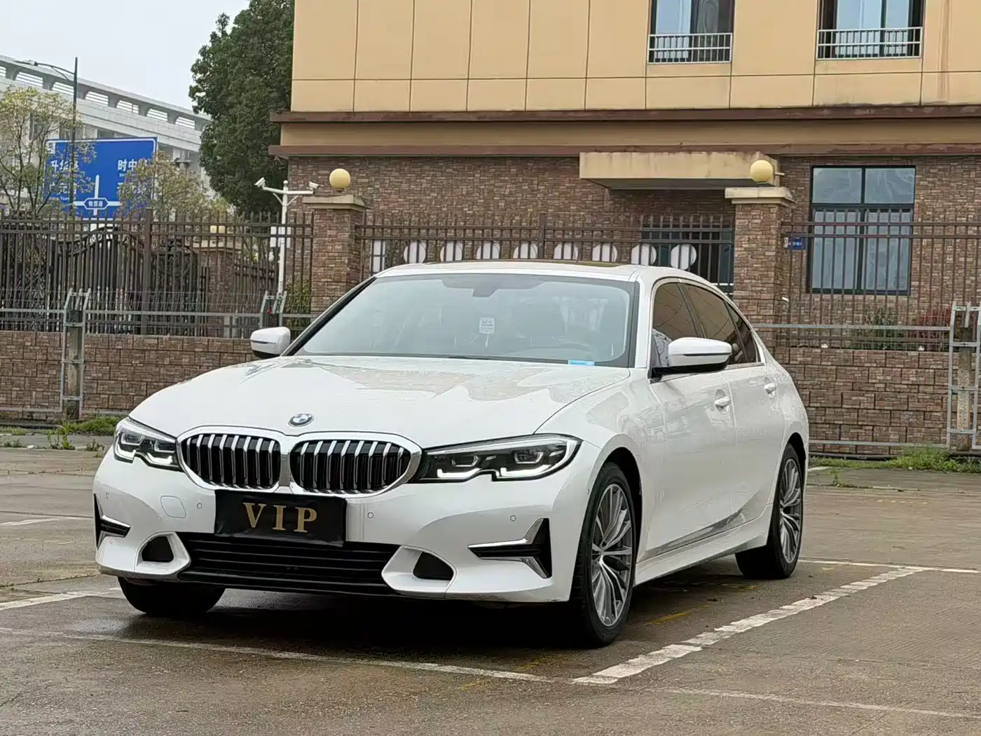 BMW 3 Series 2020 325Li Launch Edition