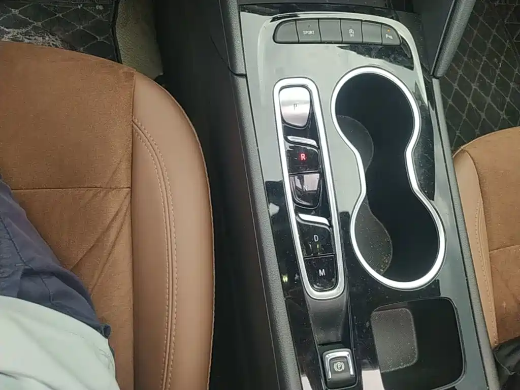 Photo 14 - Buick Regal