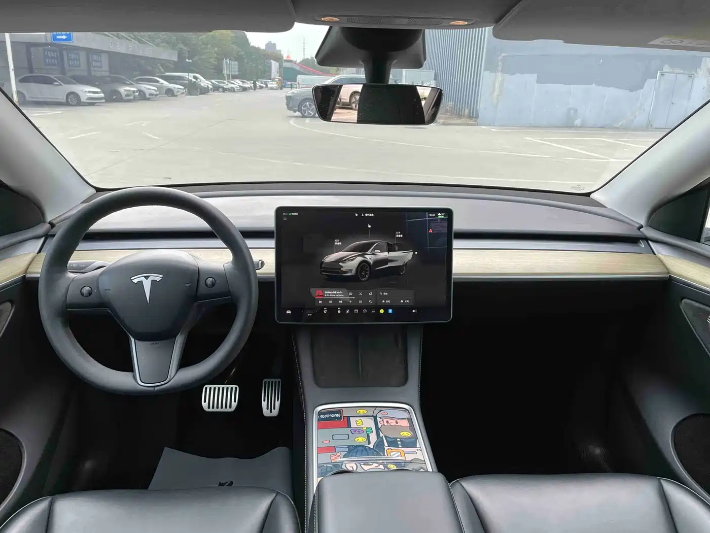 TESLA MODEL Y
