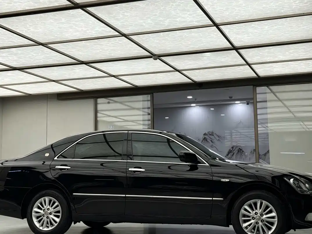 Toyota Crown 2007 2.5L Royal Special Edition фото 18