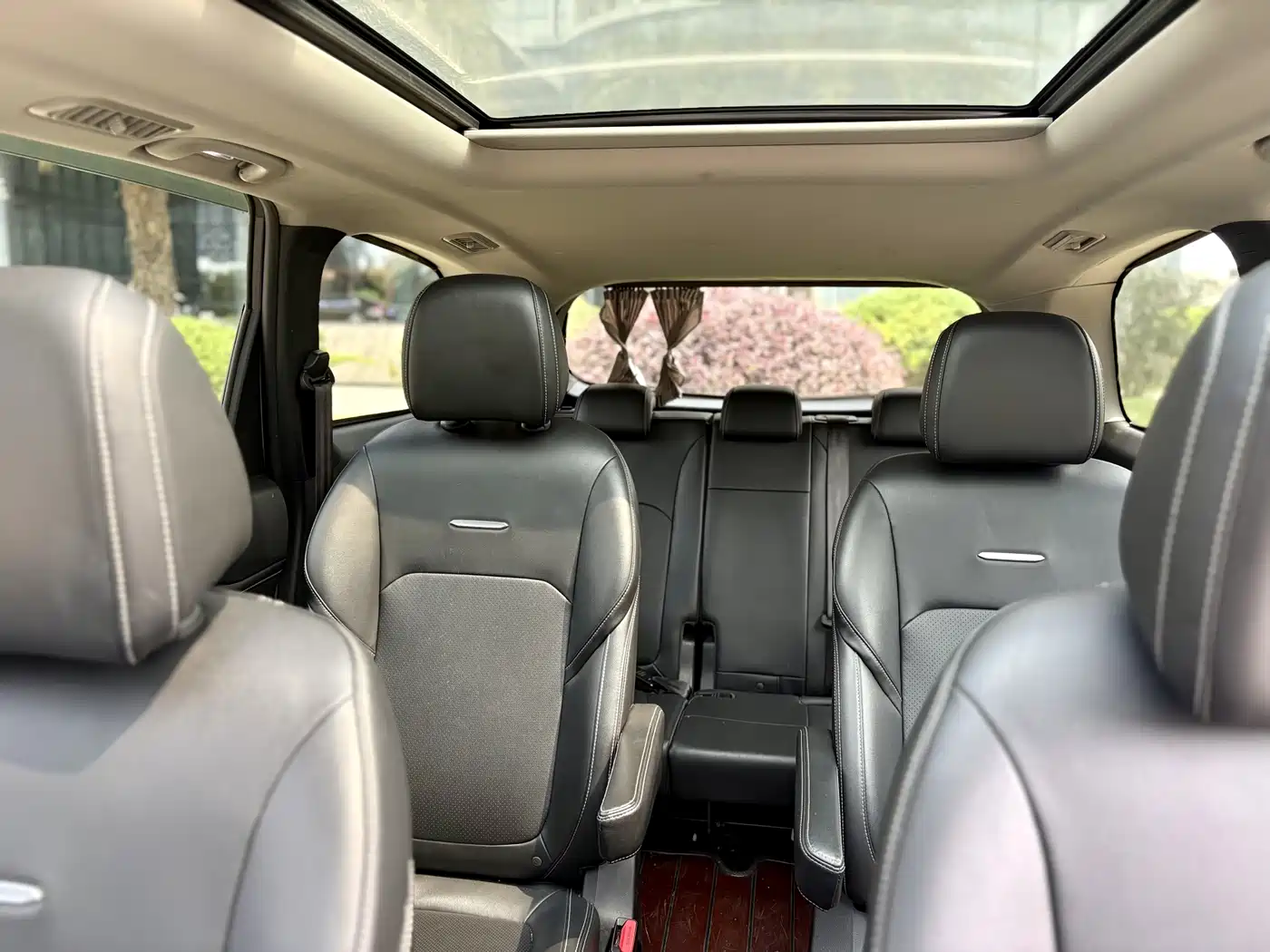 SAIC Maxus Dajia 5 2022 1.3T PLUG IN Smart Edition (7-seater) фото 8