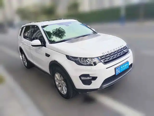 Land Rover Discovery Sport 2019 240PS SE Edition China VI — фото 3