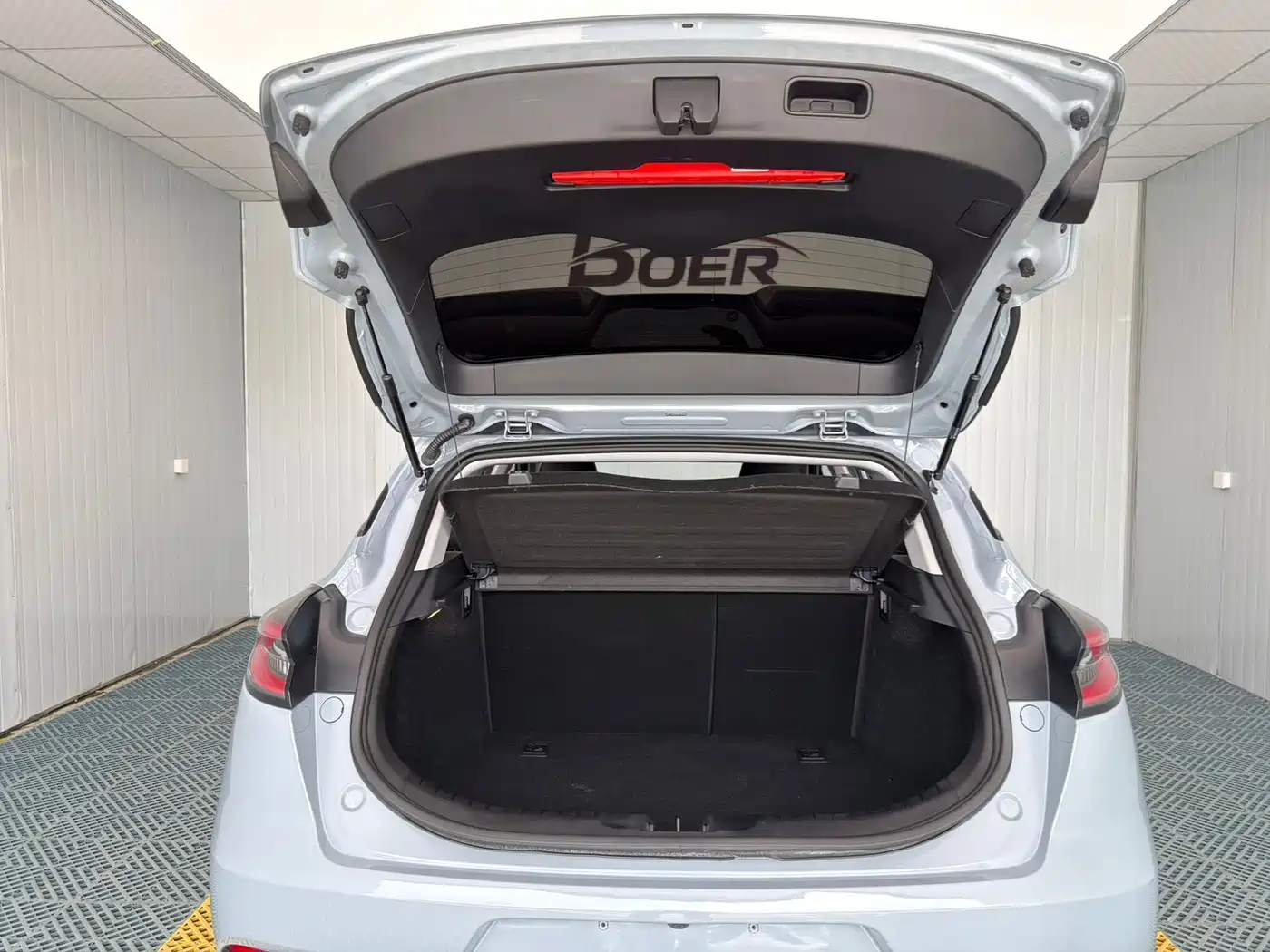 Geely Emgrand S 2022 2022 1.4T CVT Crossover Player