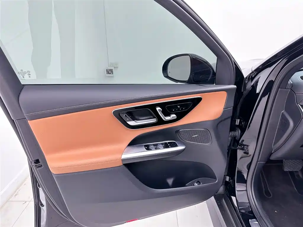 Mercedes-Benz GLC 2023 Facelift GLC 260 L 4MATIC Luxury 5-Seater фото 19