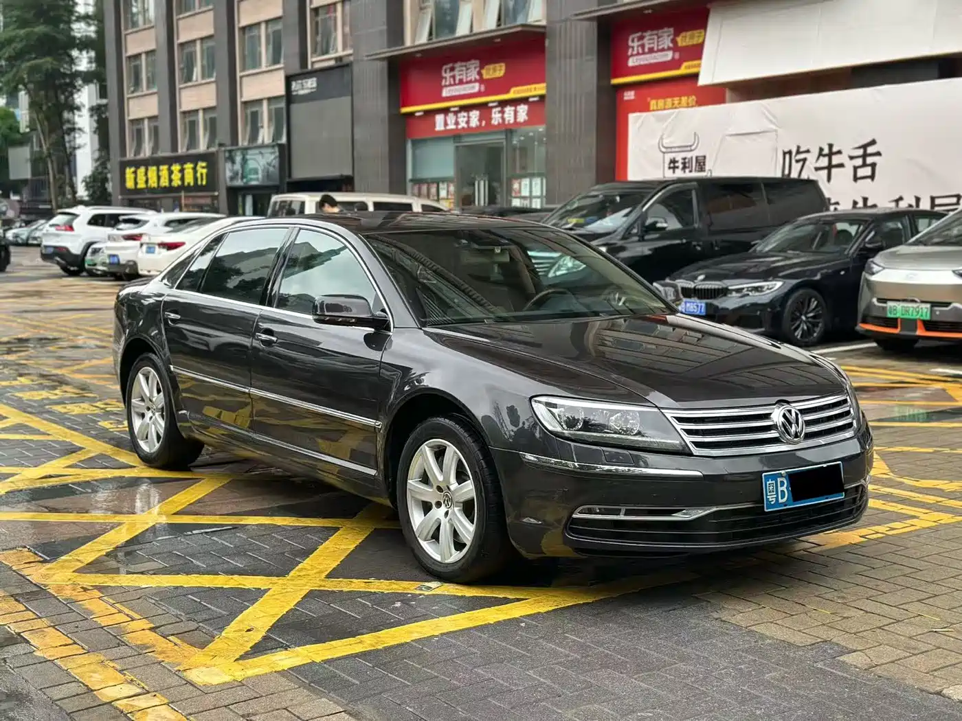 Volkswagen Phaeton 2012 3.0L Elite Custom фото 3