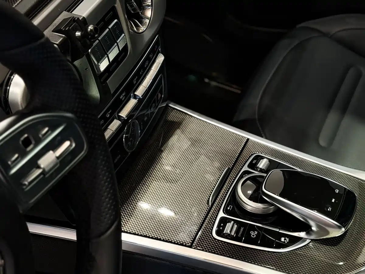 Mercedes-Benz G-Class 2024 G 500 фото 12