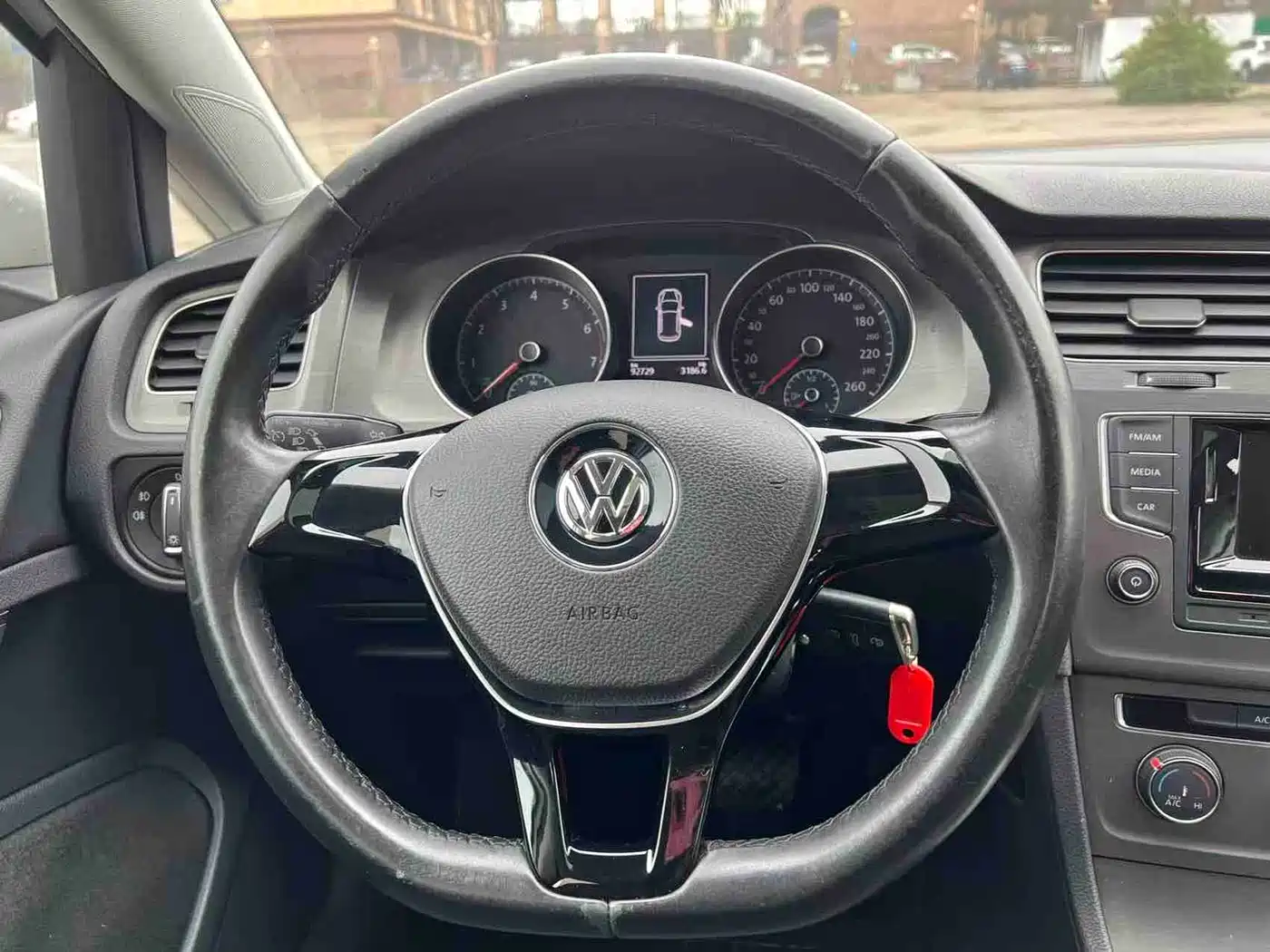 Volkswagen Golf 2016 230TSI Automatic Comfort фото 21