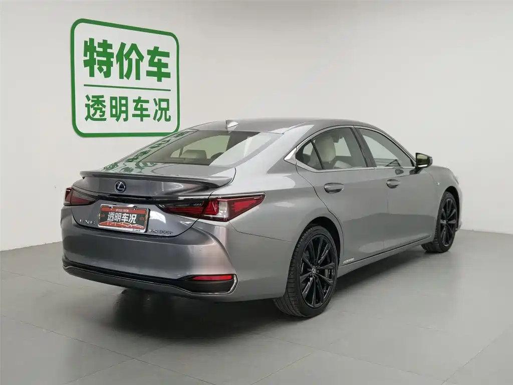 Lexus ES 2021 300h F SPORT фото 2