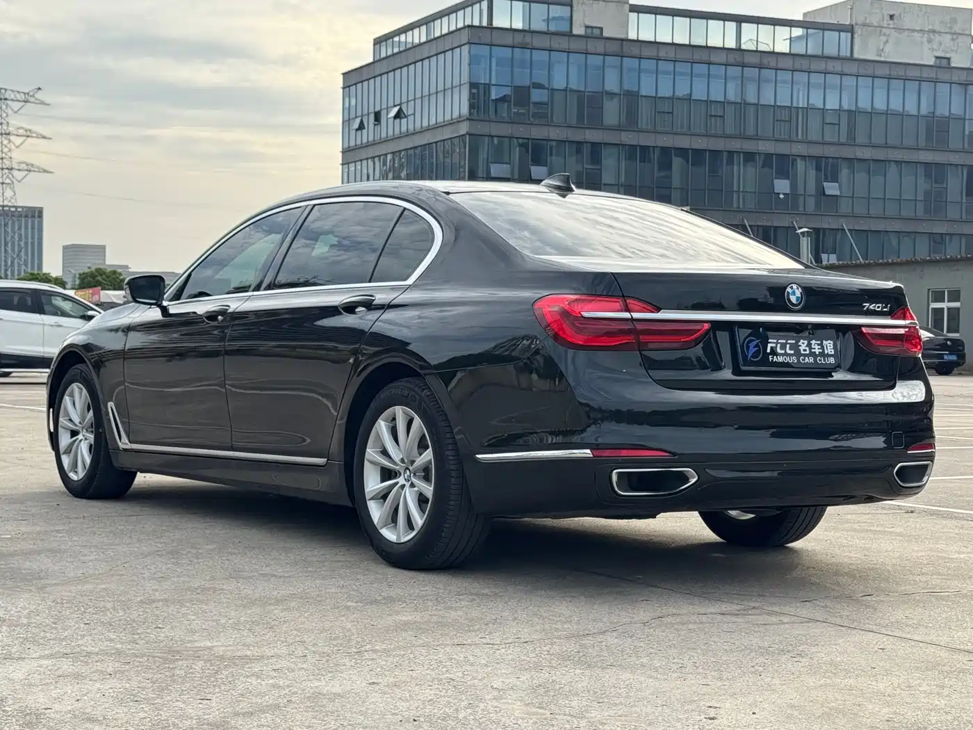 BMW 7 Series 2016 730Li Luxury фото 5