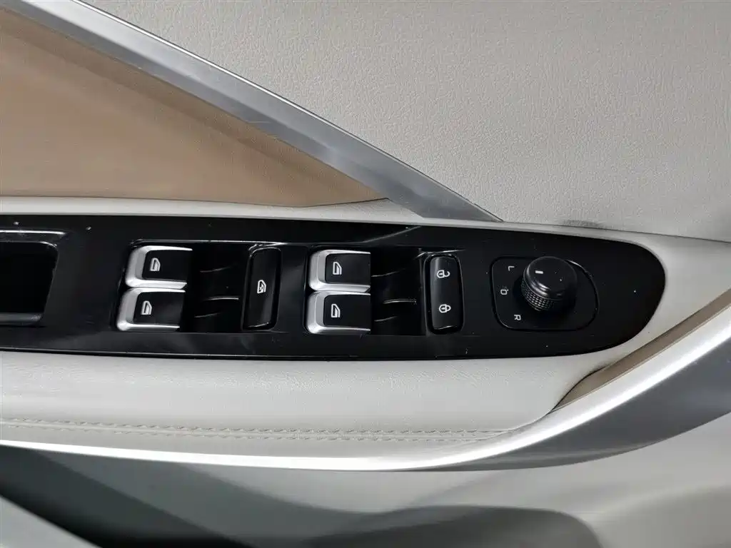 GEELY AUTOMOBILE JIAJIE