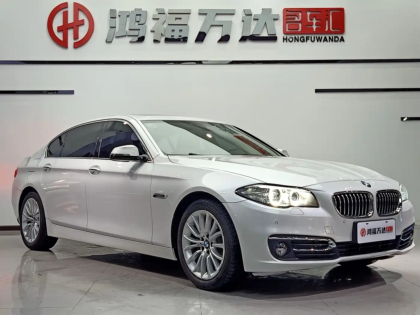 BMW 5 Series 2017 525Li Luxury Design Package фото 3