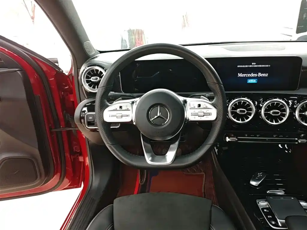 Mercedes-Benz A-Class 2020 A 200 L Sport Sedan фото 11