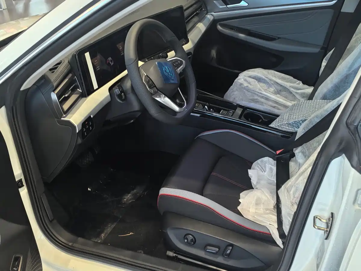 Volkswagen Lamando 2026 2025 Model Year Lamando L 280TSI DSG Cool & Spicy PLUS Edition