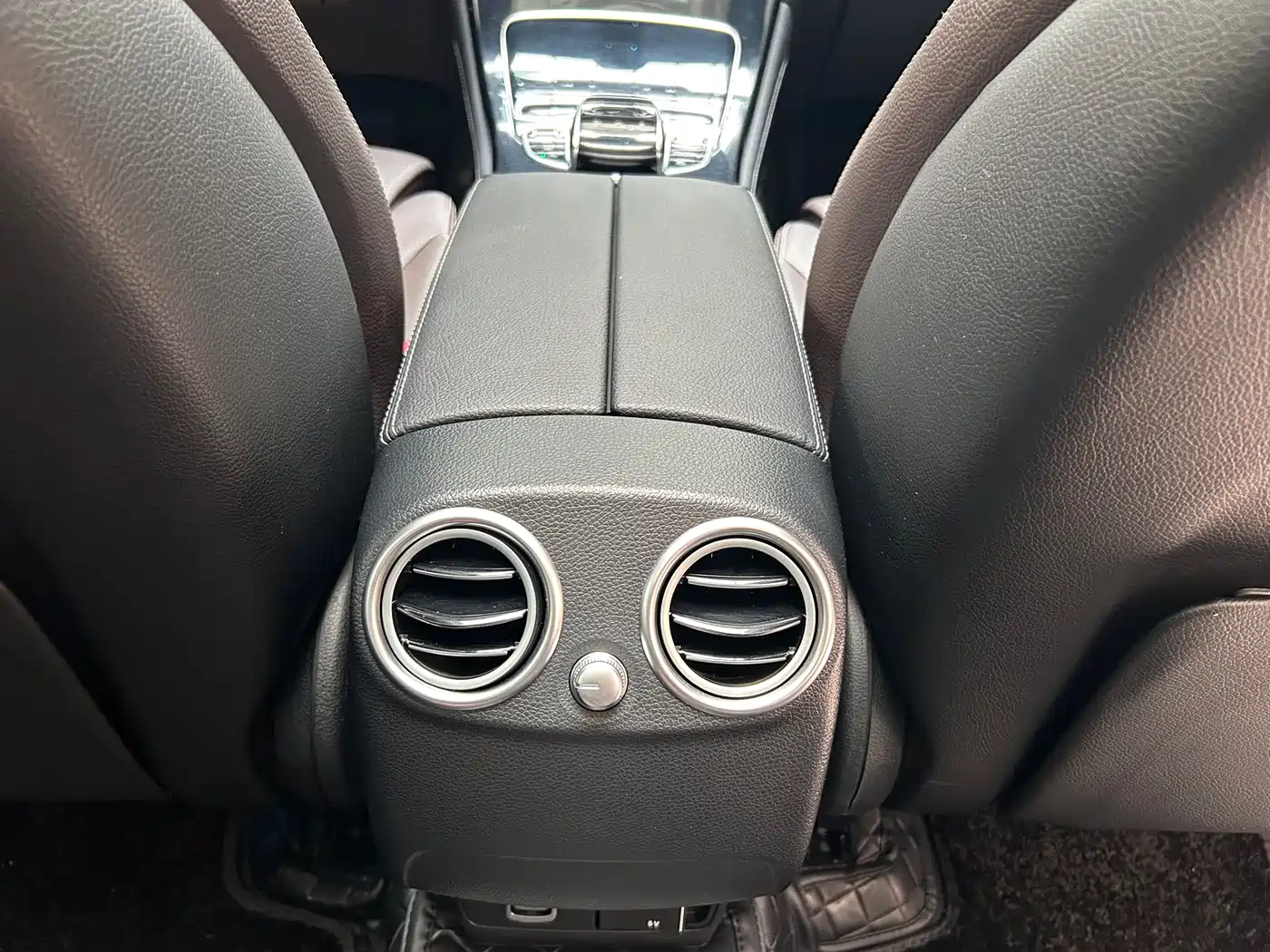 Mercedes-Benz GLC 2019 Model GLC 200 L 4MATIC фото 12