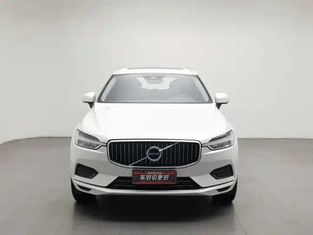 Volvo XC60 2018 T5 AWD Inscription Edition — фото 3