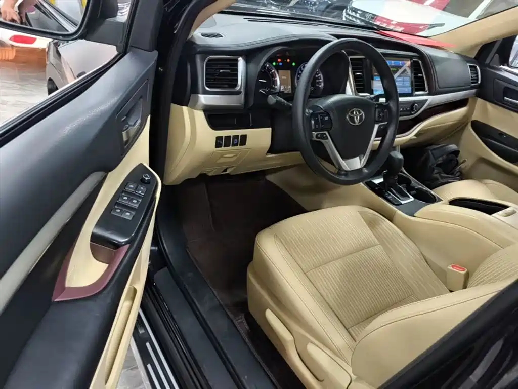 Toyota Highlander 2017 2.0T 4WD Elite 7-Seater фото 16