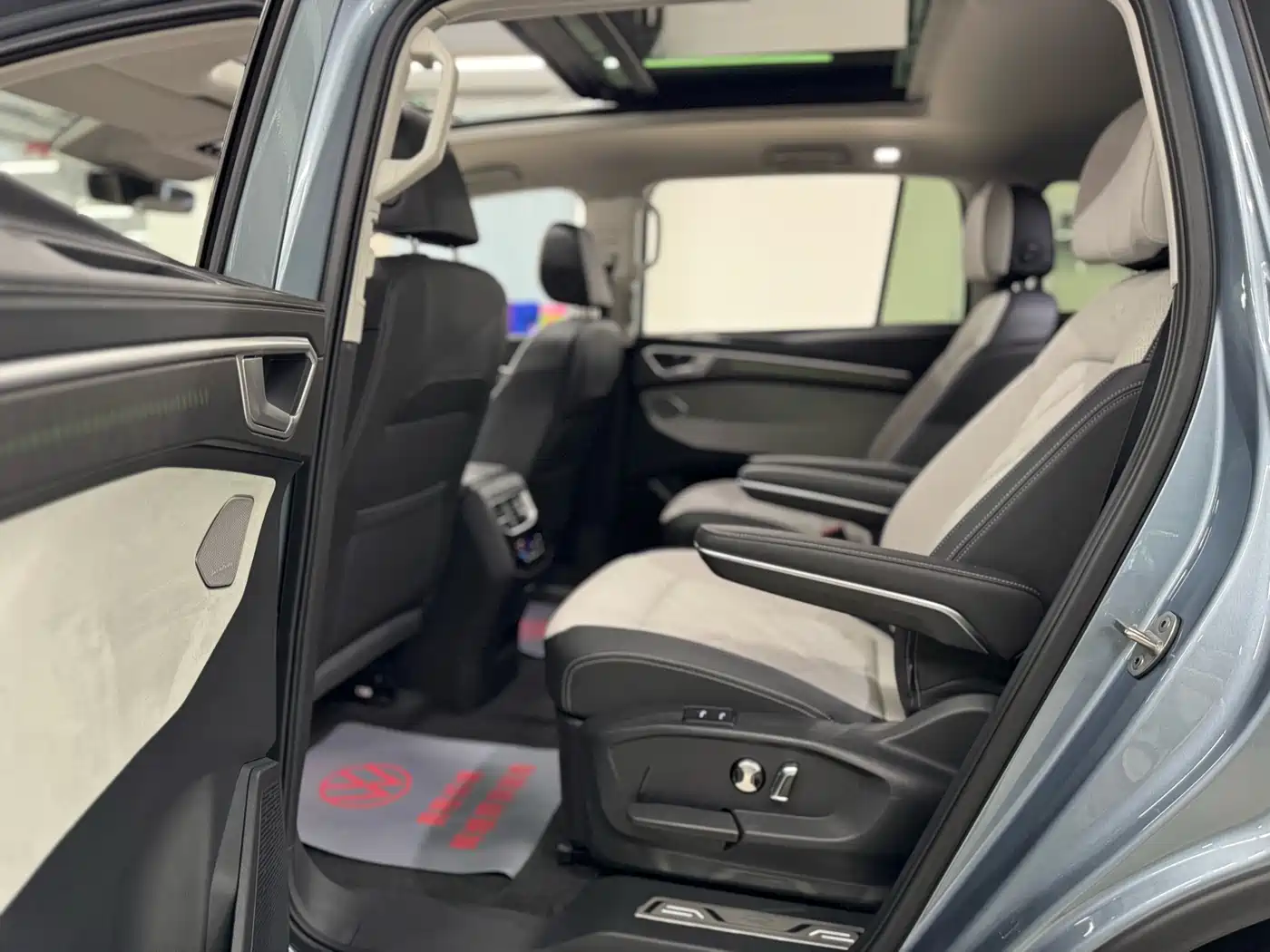 Volkswagen Talagon 2025 450TSI R-Line 6-Seater фото 6