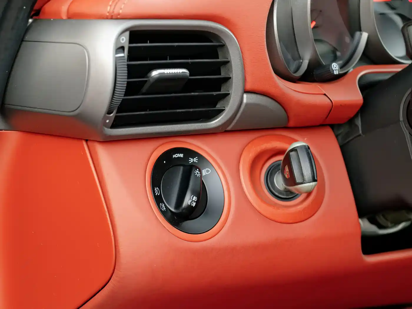 Porsche 911 2006 Carrera 4 Cabriolet AT 3.6L фото 9