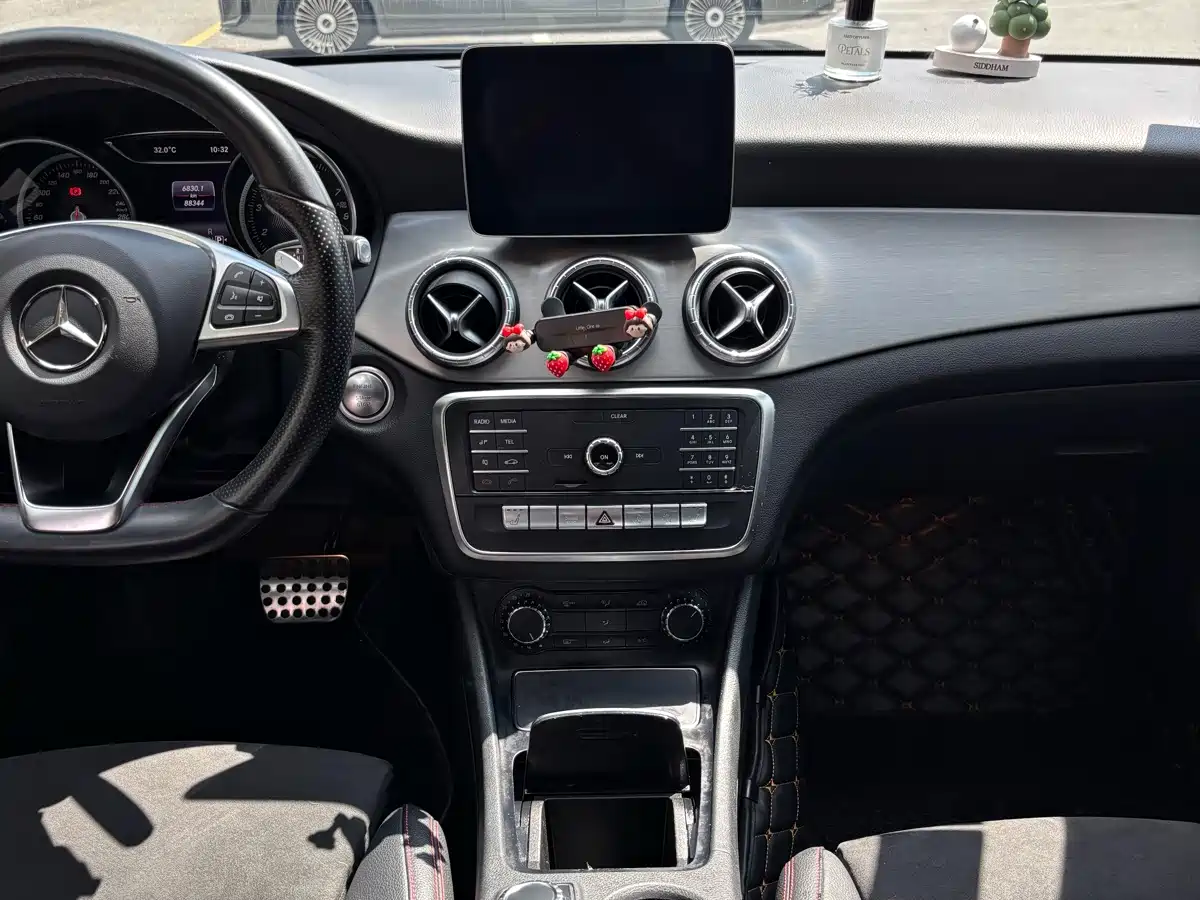 Mercedes-Benz CLA (Import) 2018 2018 CLA 220 4MATIC