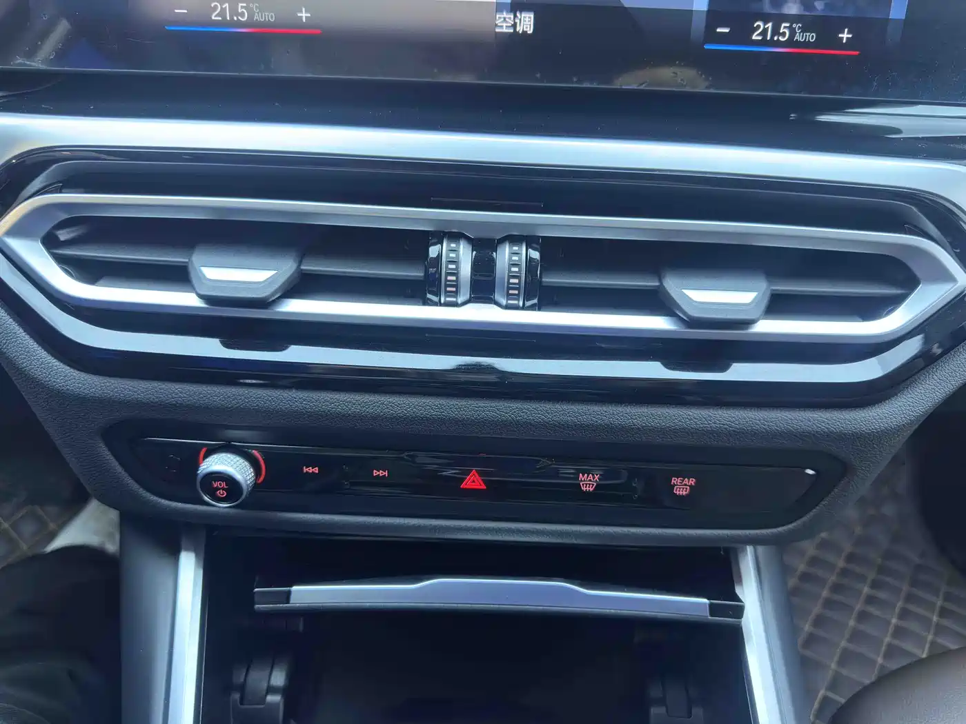 BMW 3 Series 2023 320Li M Sport Package фото 14