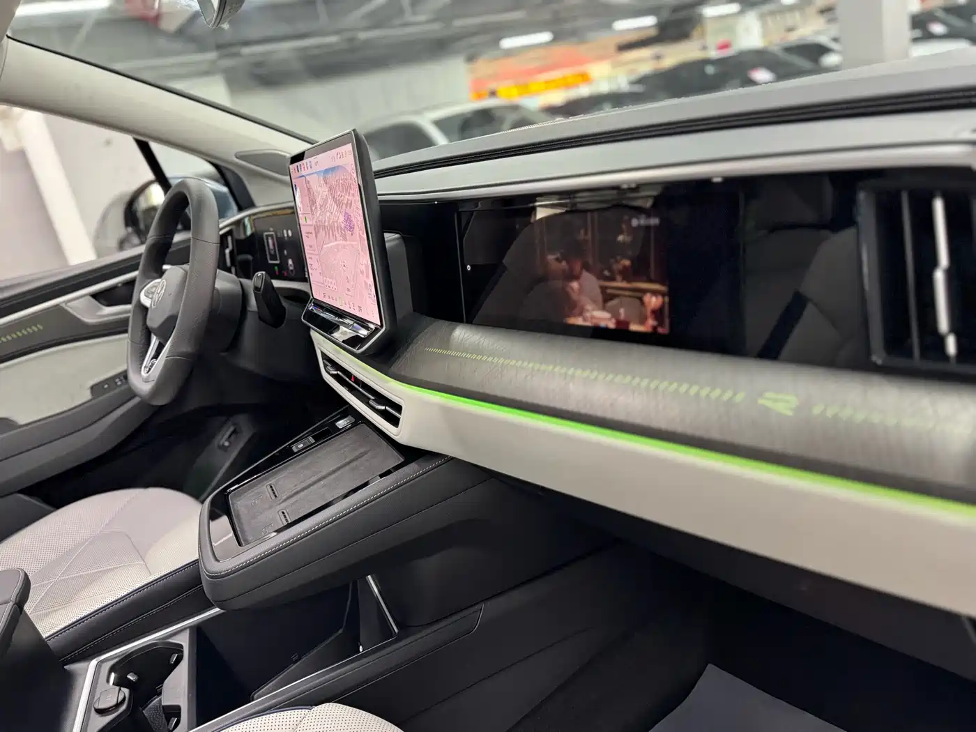 Volkswagen Talagon 2025 450TSI R-Line 6-Seater фото 31