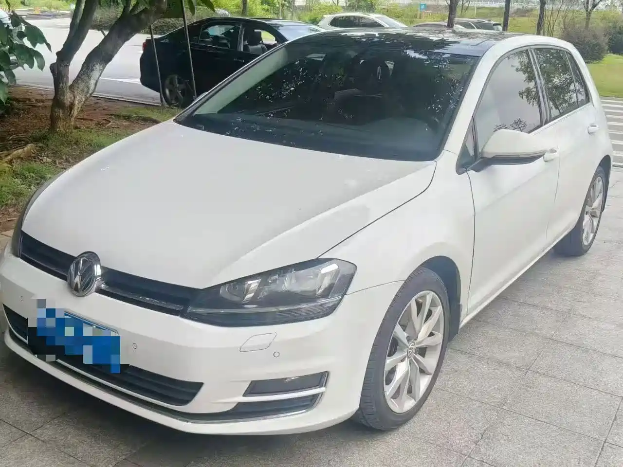 صورة 1 - Volkswagen Golf