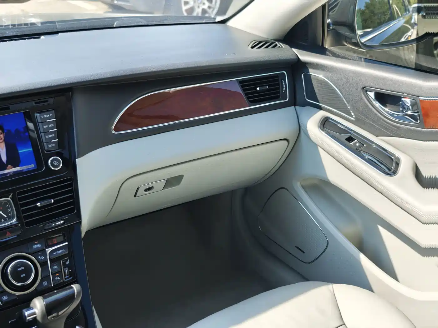 Hongqi H7 2015