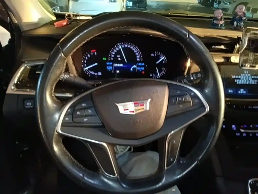 Cadillac XT5 2016 28T AWD Luxury Model фото 11