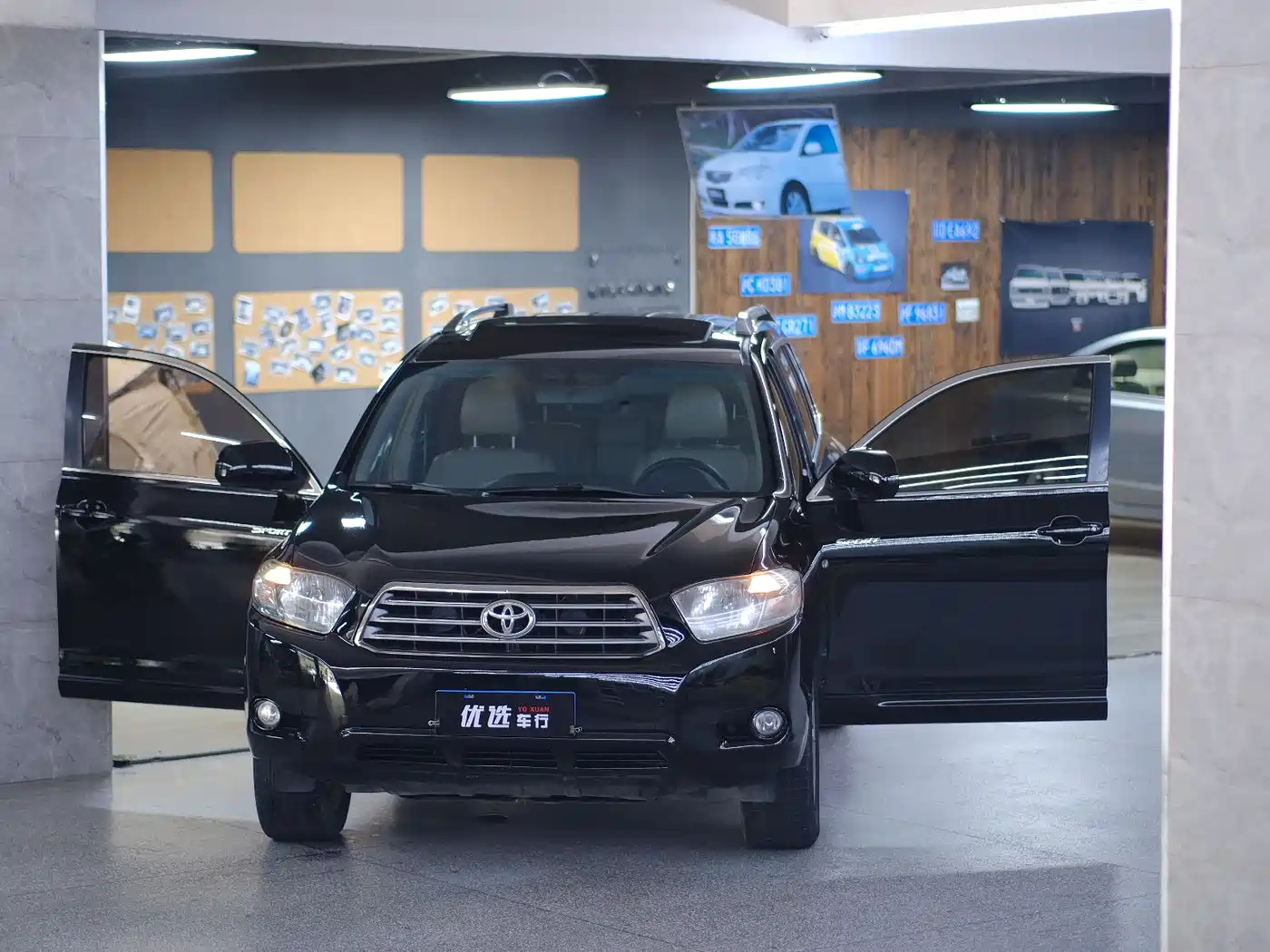 Toyota Highlander 2010 2009 3.5L 4WD 7-seater Luxury Edition