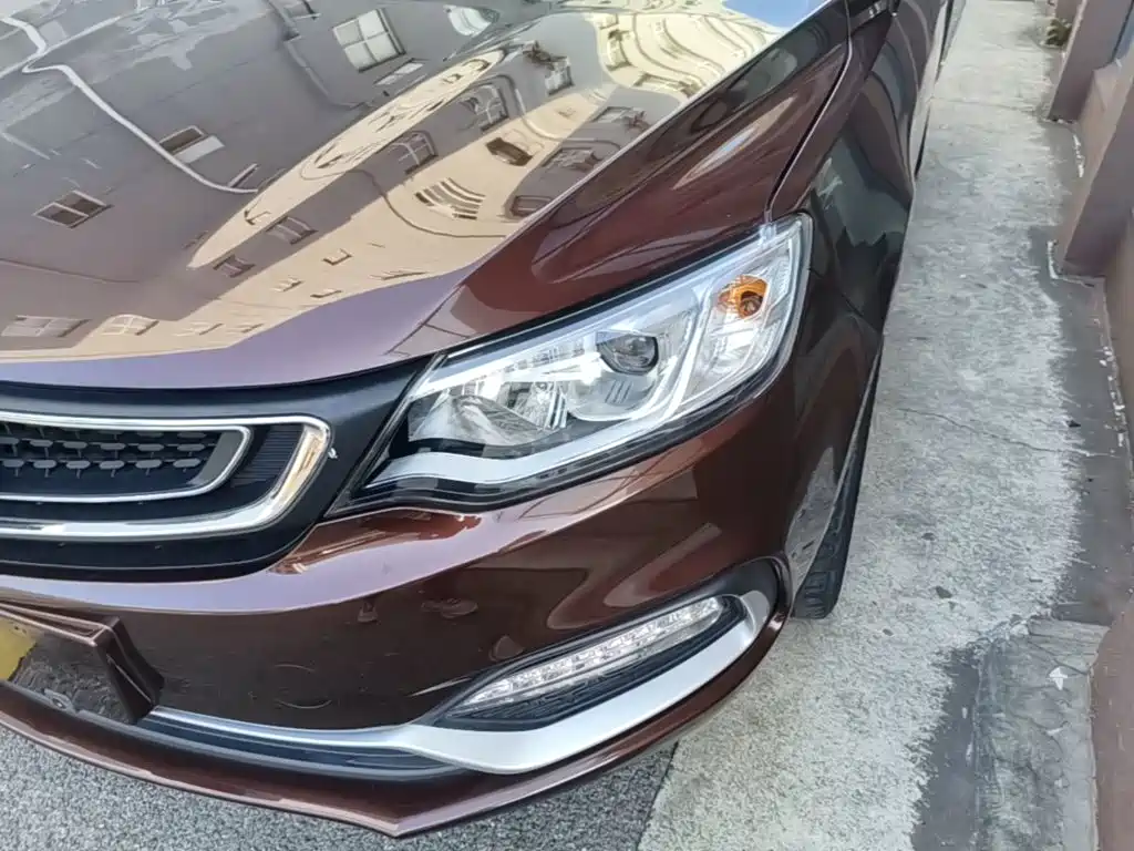 Фото 24 - Geely Vision