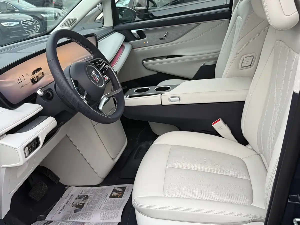 BUICK GL8 NEW ENERGY