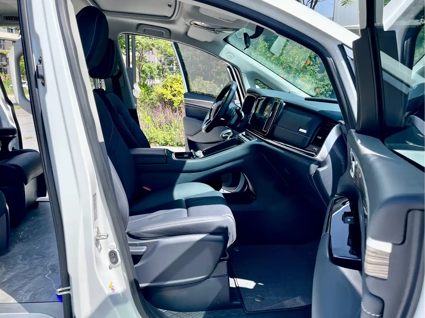 GAC Trumpchi Trumpchi M8 2024 Leadershow Series 390T Premium Edition фото 10
