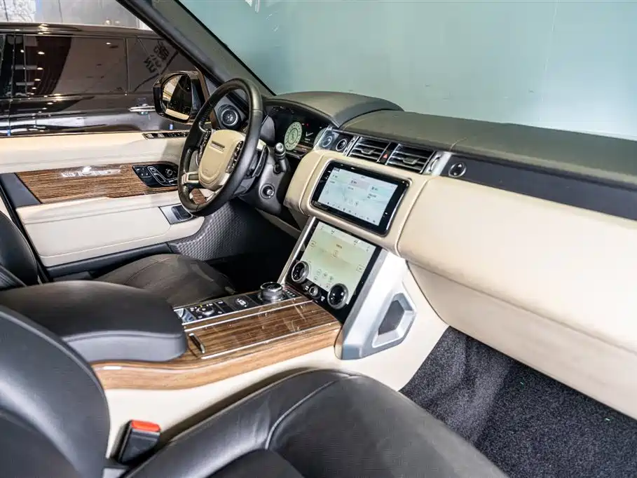 Land Rover Range Rover 2018 3.0 SC V6 Vogue Heritage Edition фото 10