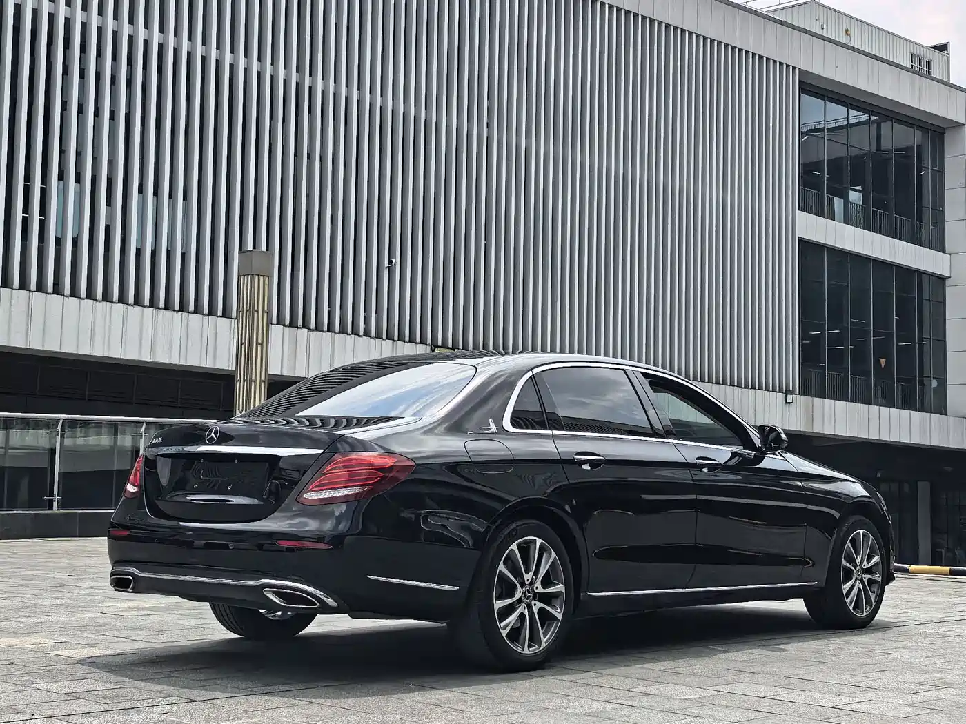 Mercedes-Benz E-Class 2020 E 260 L фото 24