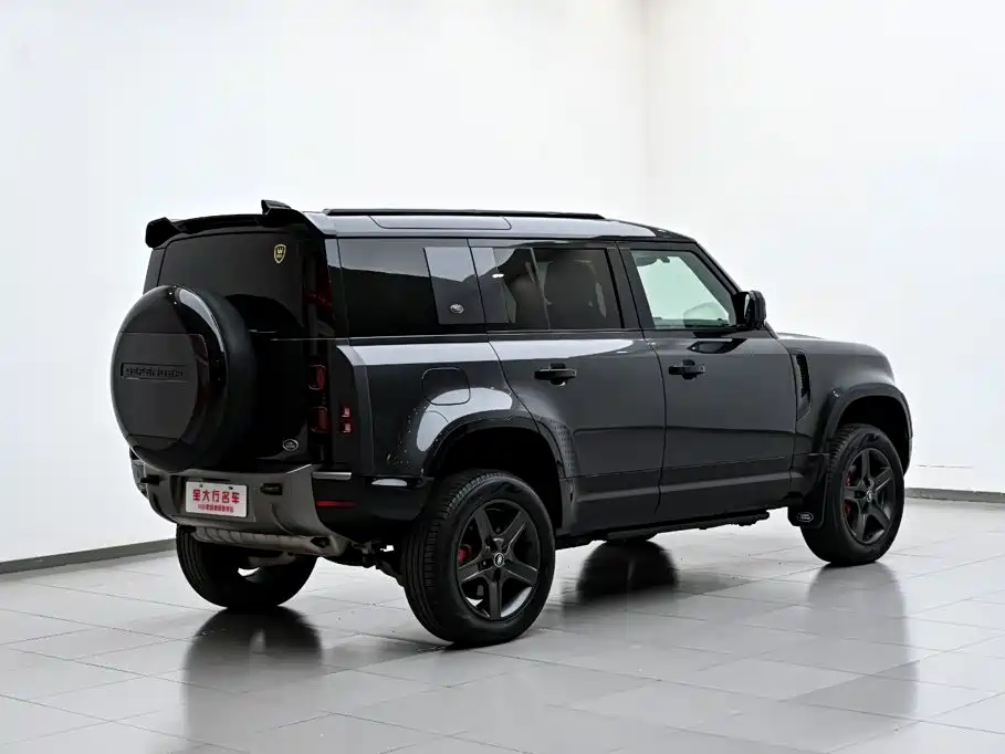 Фото 7 - Land Rover Defender