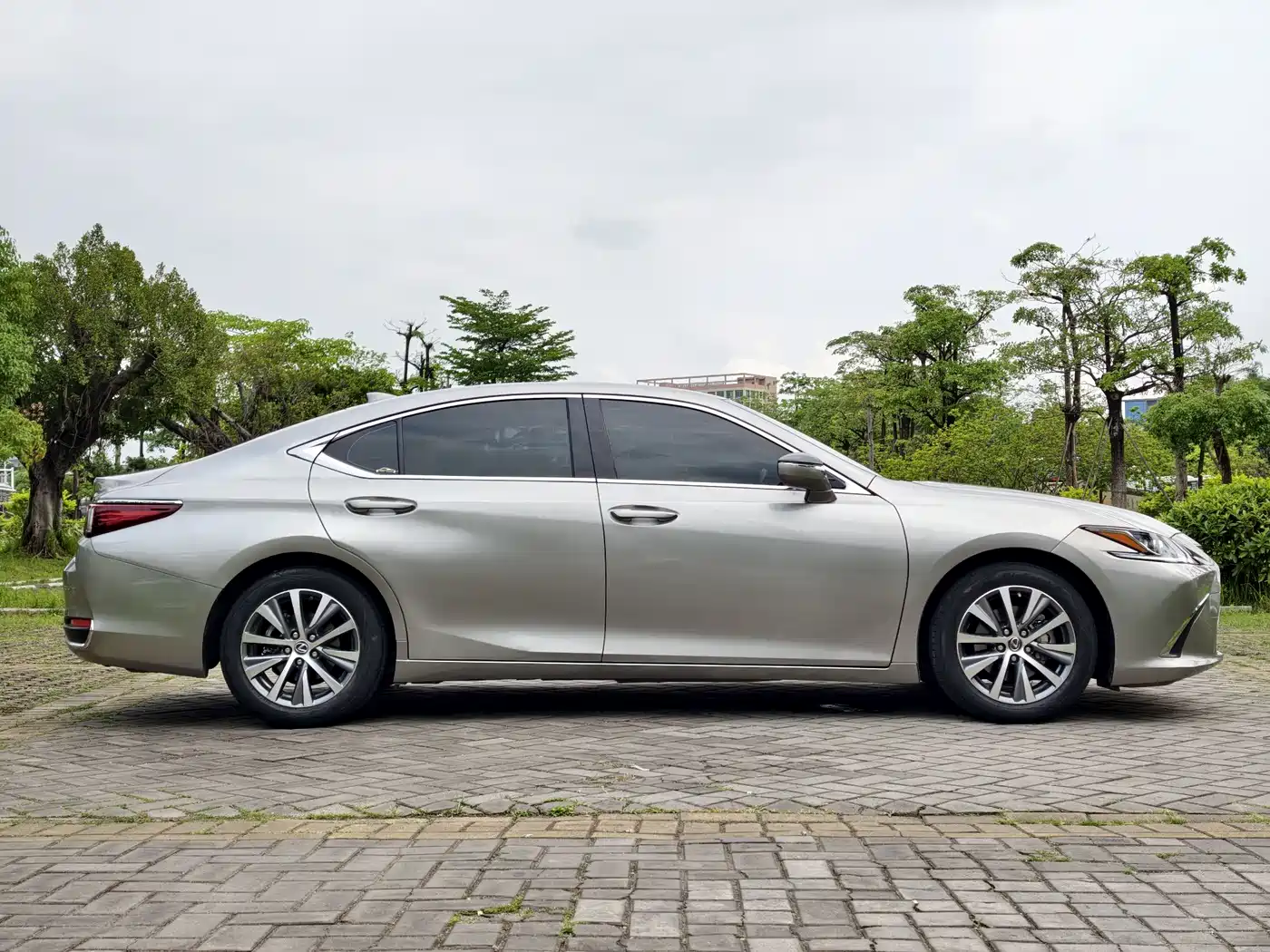 Lexus ES 2018 200 Excellence Edition China V фото 5