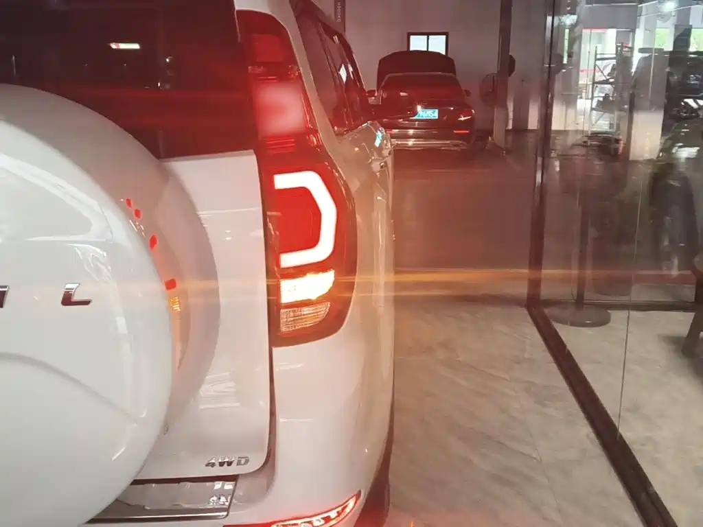 Haval H9 2016 2015 2.0T 4WD Luxury 7-Seater